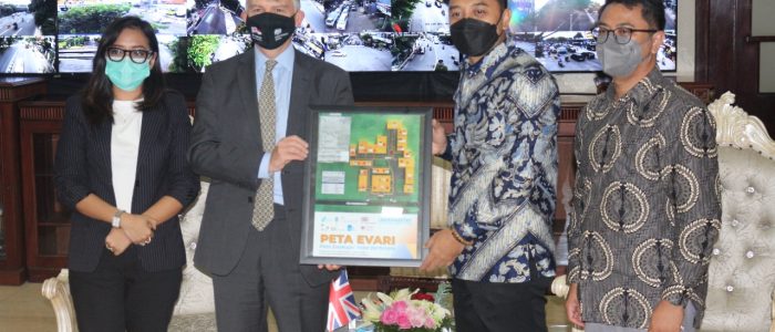 Penyerahan Secara Simbolis Hasil Kerjasama antara Pemerintah Kota Surabaya, Global Future Cities Programme, dan Institut Teknologi Sepuluh Nopember Surabaya